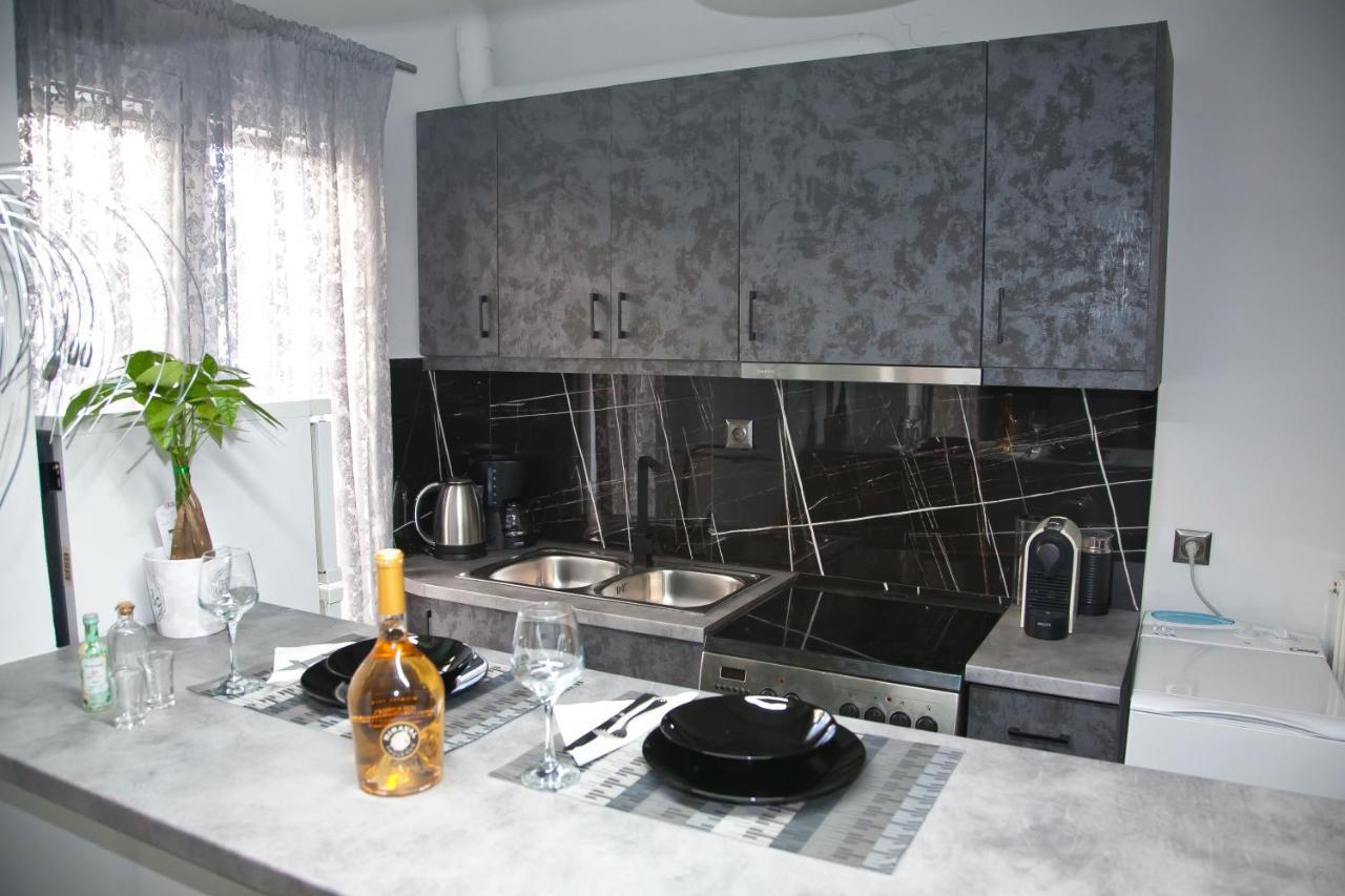 יואנינה Chris Luxury Studio מראה חיצוני תמונה